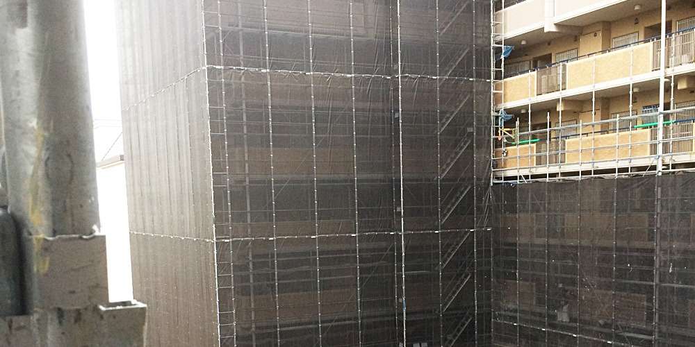 大規模マンション足場施工
